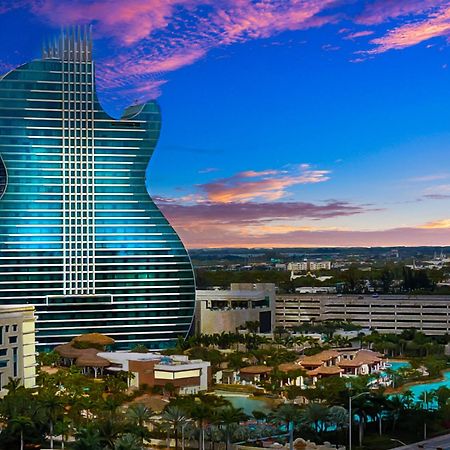 Young Circle & Hollywood Blvd Posh Studio Suite Exteriör bild