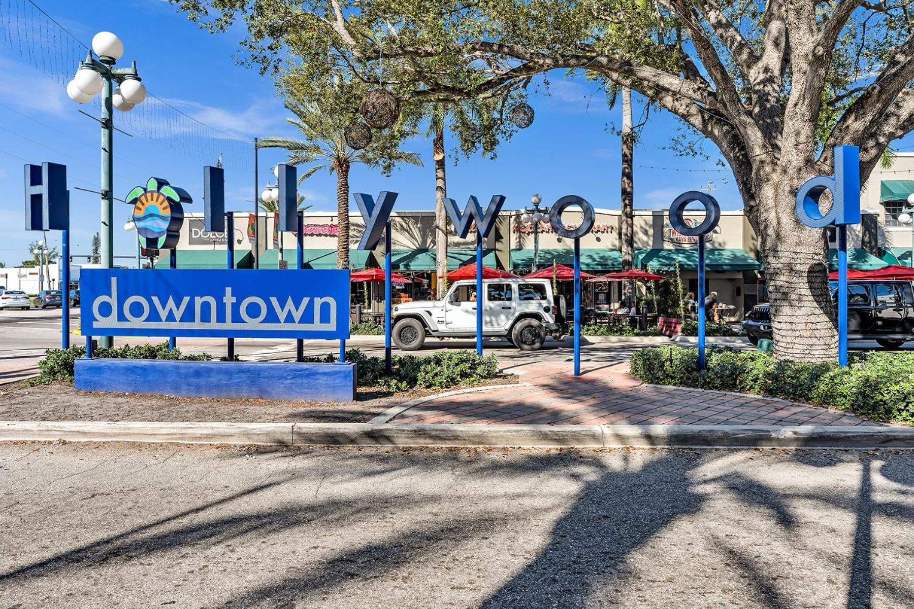 Young Circle & Hollywood Blvd Posh Studio Suite Exteriör bild